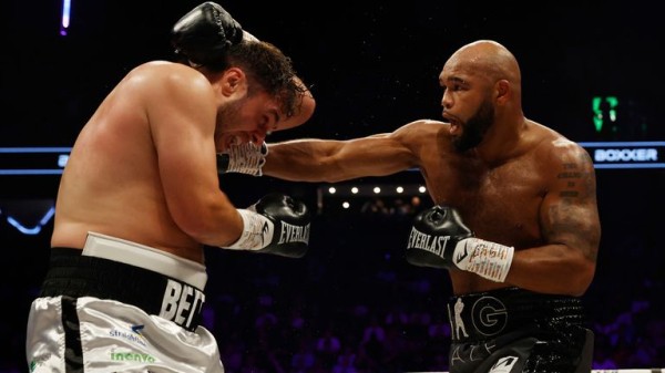 Frazer Clarke beats David Allen via retirement following points deductions  Frazer Clarke beats David Allen via retirement following points deductions